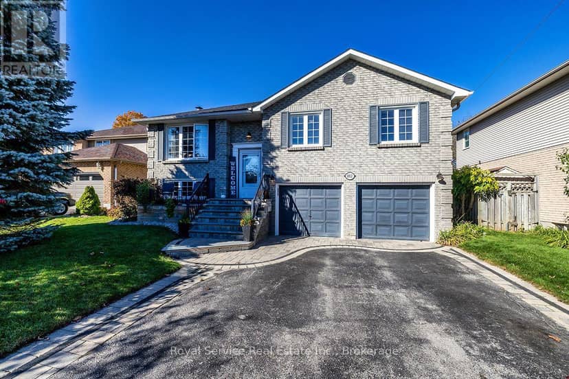 102 Foxhunt Trail, Clarington