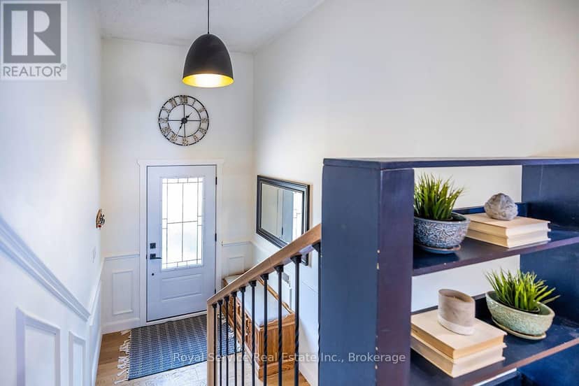102 Foxhunt Trail, Clarington, photo 3