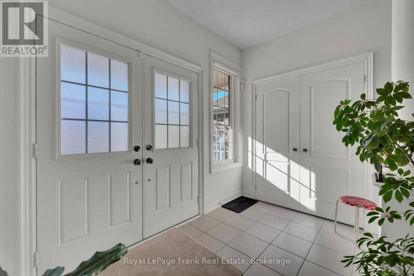 1523 Dunedin Crescent, Oshawa, photo 2