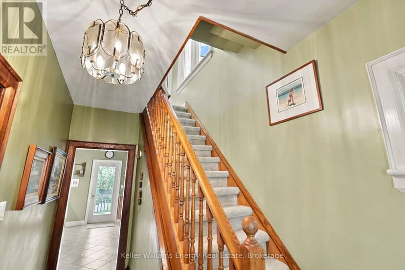 256 Grooms Avenue — photo 13 of 40