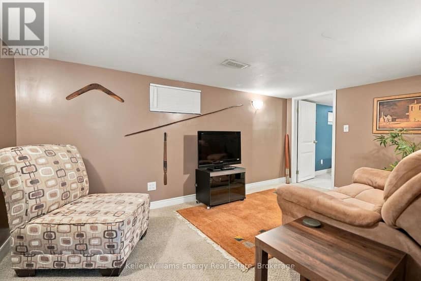 256 Grooms Avenue — photo 25 of 40