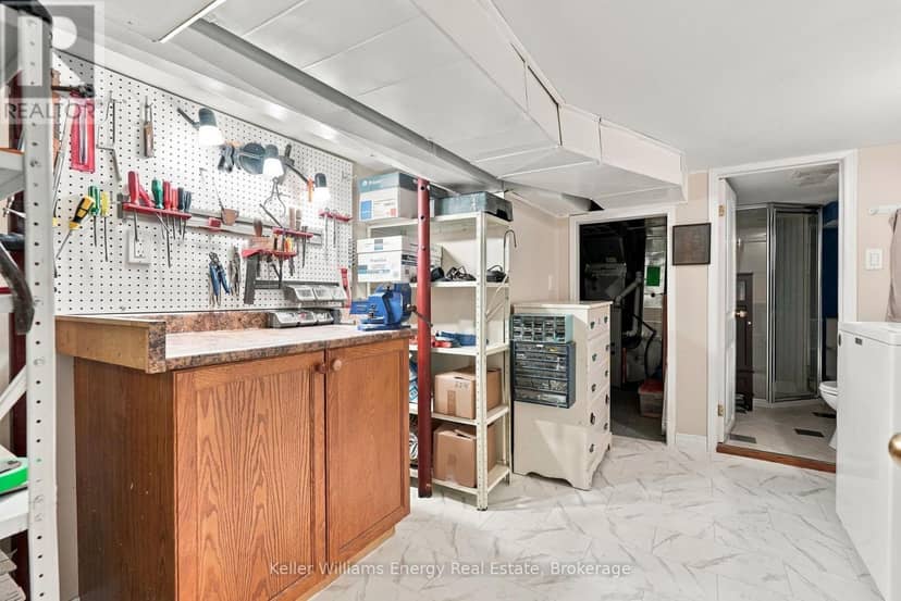 256 Grooms Avenue — photo 31 of 40