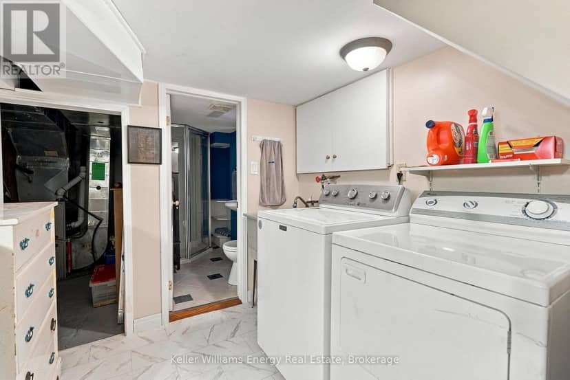 256 Grooms Avenue — photo 32 of 40