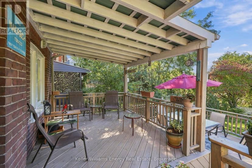 256 Grooms Avenue — photo 38 of 40