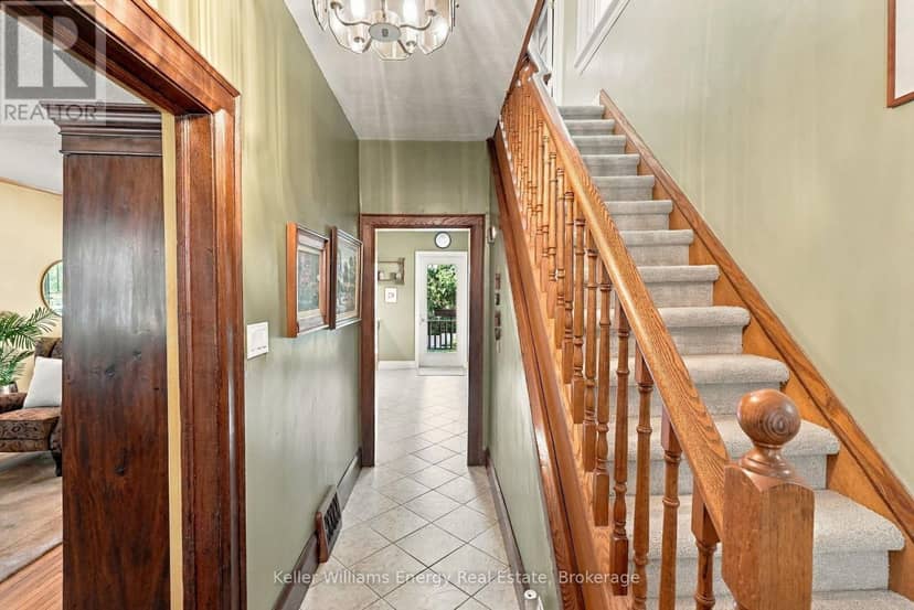 256 Grooms Avenue, Oshawa, photo 4