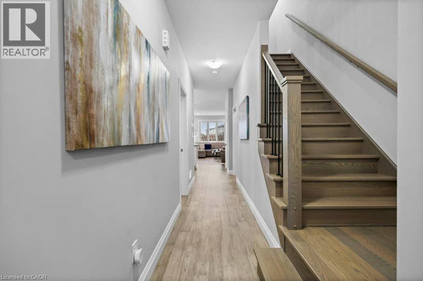 904 CHAPEL HILL Court, Kitchener, photo 3