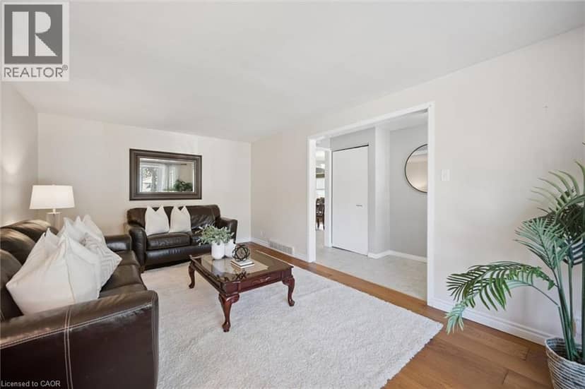 11 CALEDON Court — photo 9 of 40