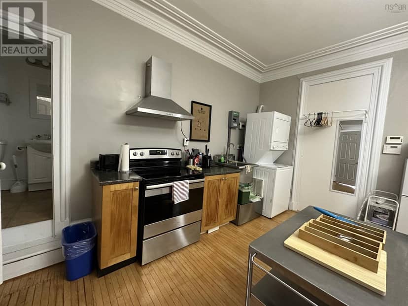 1465 Carlton Street — photo 9 of 13