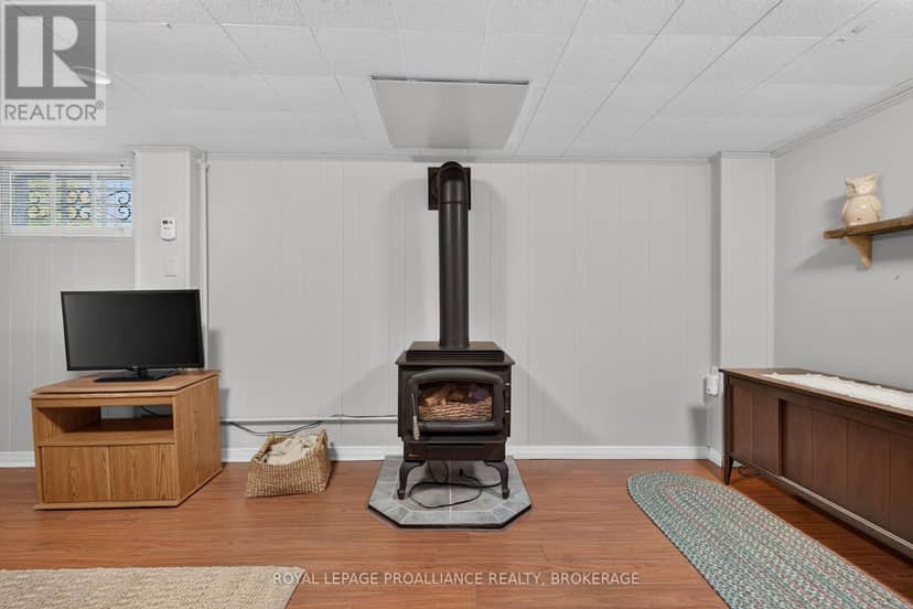 917 Victoria Street — photo 28 of 40