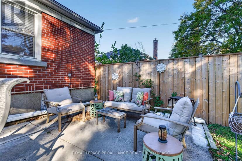 917 Victoria Street — photo 35 of 40