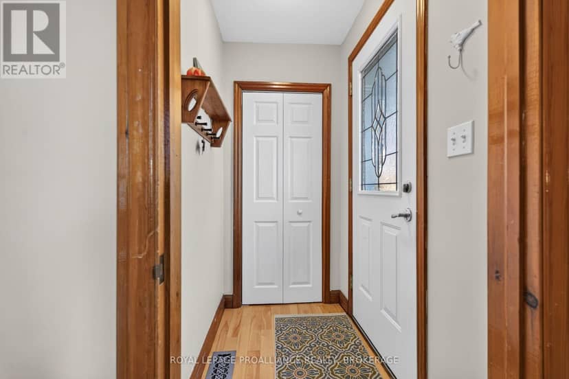 917 Victoria Street, Kingston, photo 6