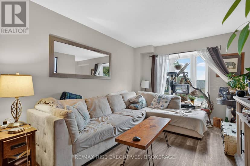 17 - 870 Winchester Lane, Kingston, photo 2