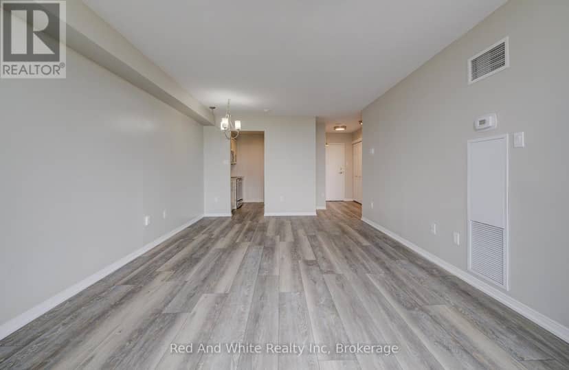 802 - 1414 King Street E — photo 15 of 40