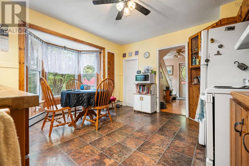 12 Reg Moir Drive, Waverley, photo 8