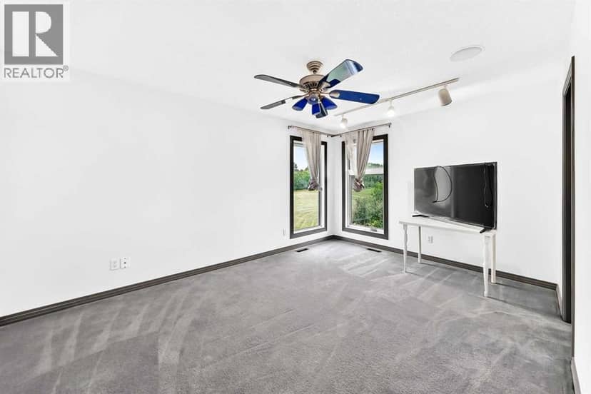63 Blueridge Close — photo 25 of 40