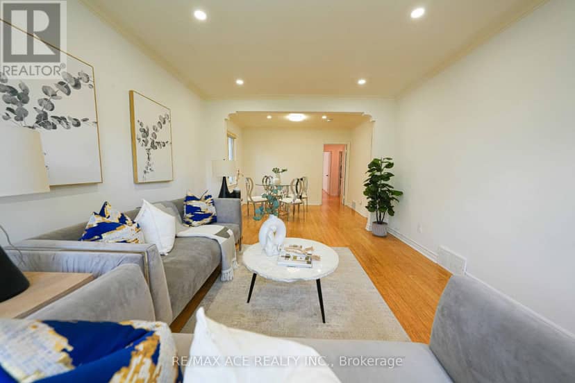 59 Lilian Drive, Toronto, photo 3