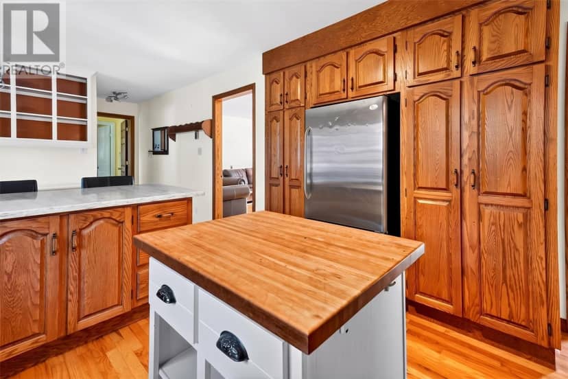 4 Inverness Place — photo 18 of 40