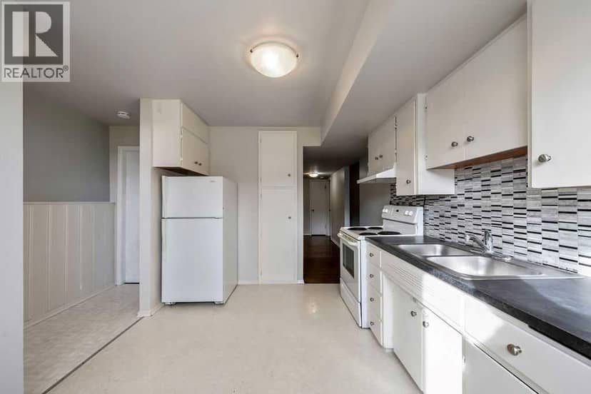 5415 5 Street SW — photo 24 of 37
