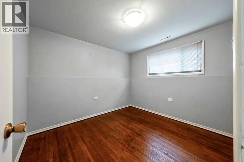 5415 5 Street SW — photo 28 of 37