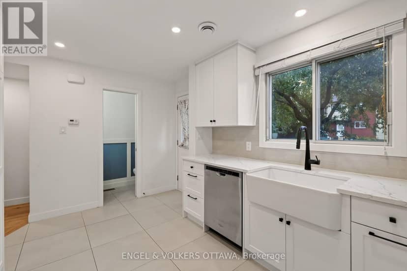 259 Teal Crescent — photo 10 of 40