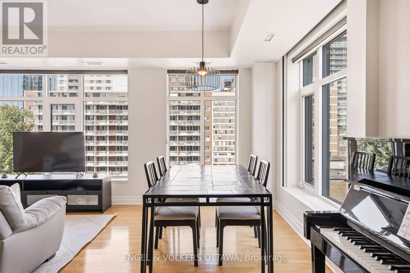711 - 235 Kent Street — photo 13 of 40