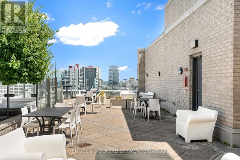 711 - 235 Kent Street — photo 32 of 40