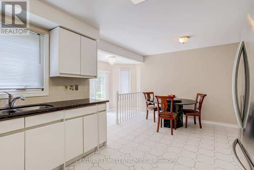 50 Piccadilly Road — photo 20 of 40