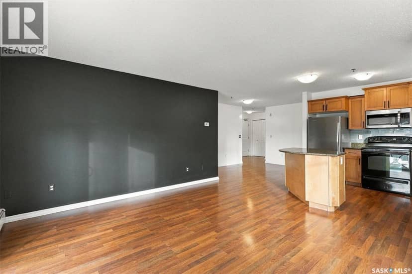 A110 103 Wellman CRESCENT — photo 10 of 40