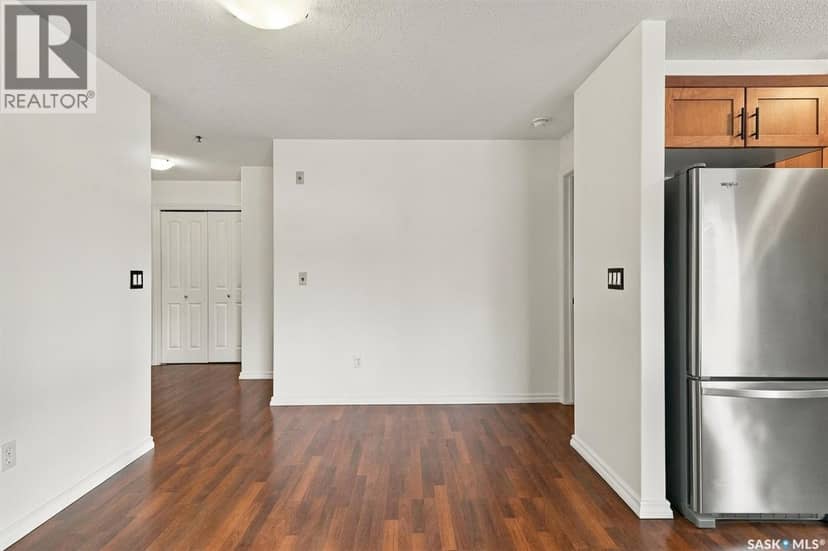 A110 103 Wellman CRESCENT — photo 11 of 40