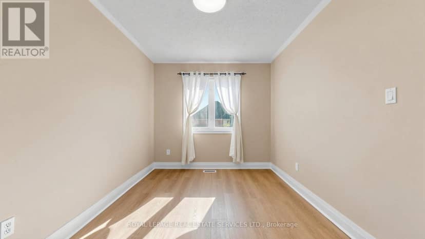 668 Madame Street — photo 23 of 40