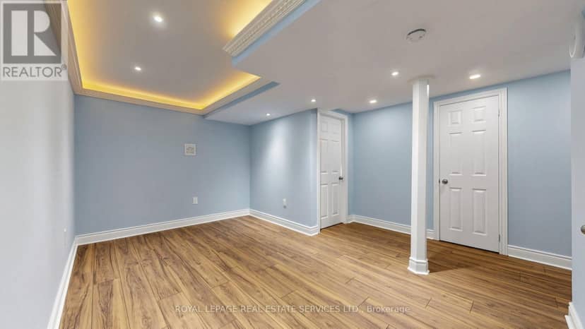 668 Madame Street — photo 33 of 40