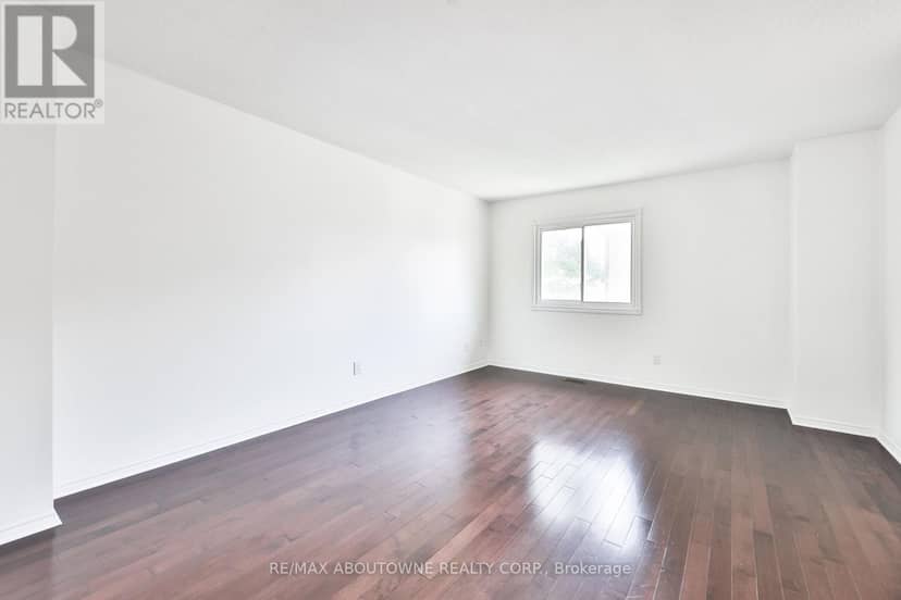 2 - 4635 Regents Terrace — photo 17 of 36