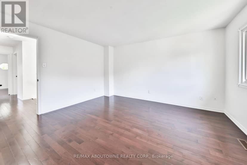 2 - 4635 Regents Terrace — photo 21 of 36