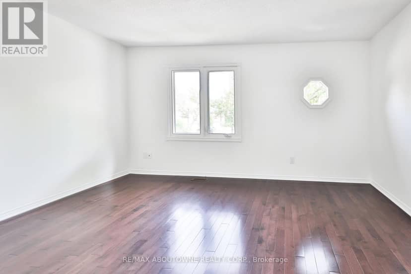 2 - 4635 Regents Terrace — photo 28 of 36