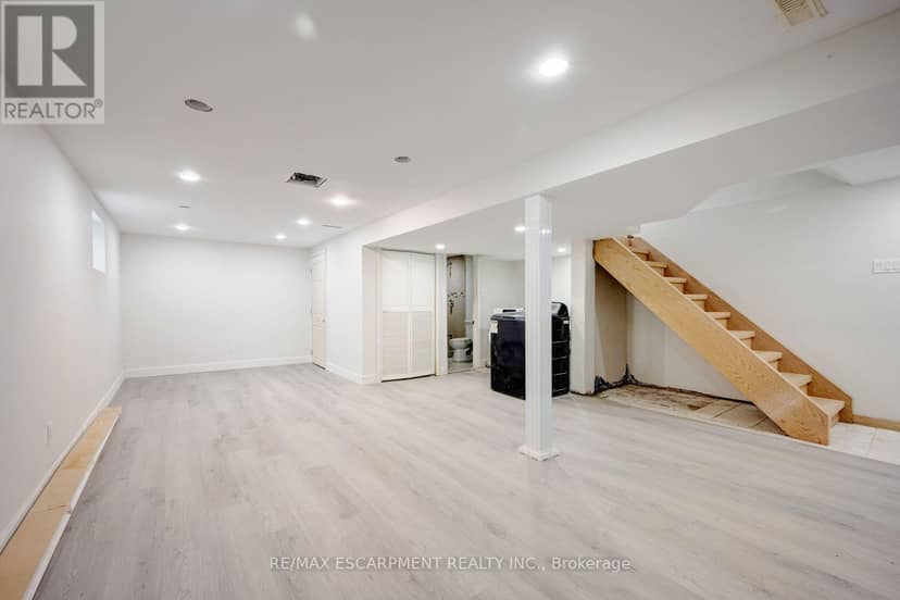 13 Holmstead Court — photo 32 of 40