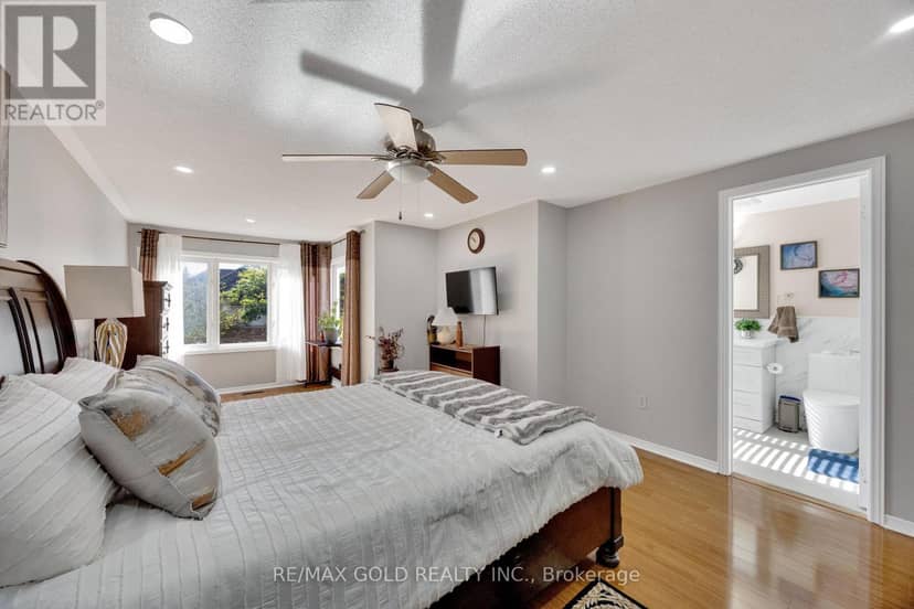 75 - 2555 Thomas Street — photo 28 of 39