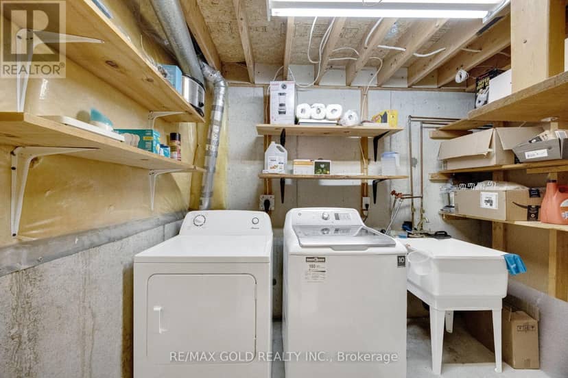 75 - 2555 Thomas Street — photo 36 of 39
