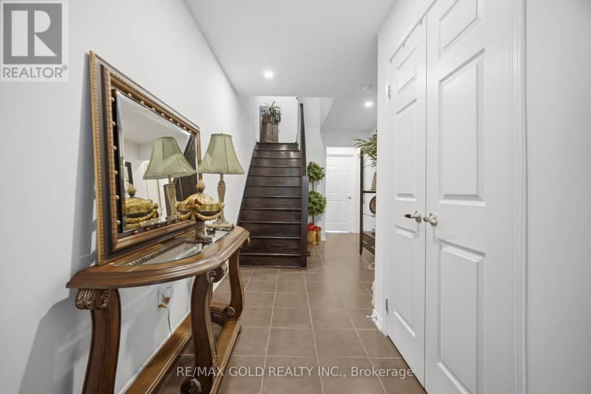 4 Utopia Way, Brampton, photo 2