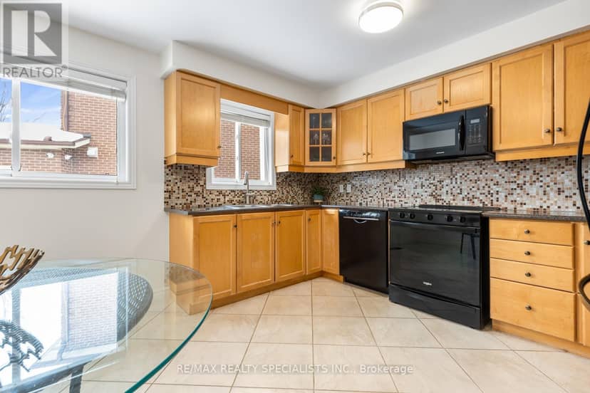 100 Princeton Terrace — photo 19 of 40