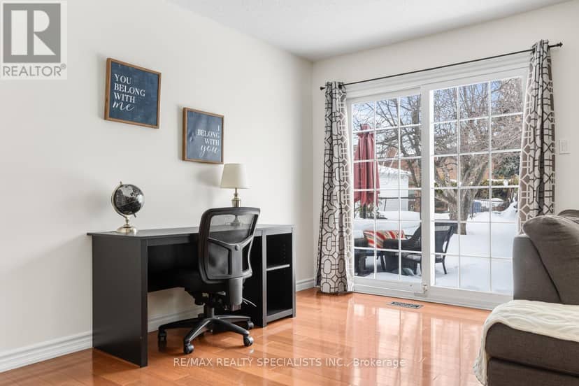 100 Princeton Terrace — photo 21 of 40