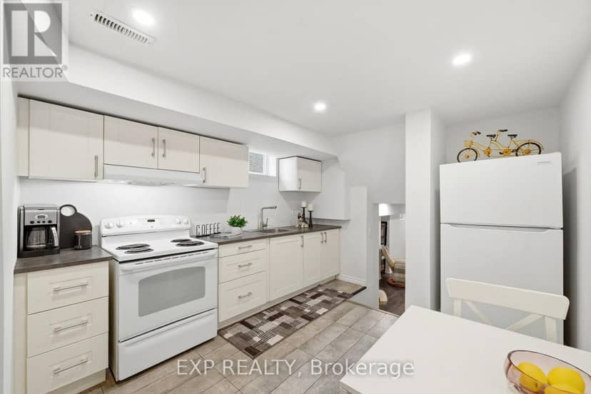 6348 Atherly Crescent — photo 22 of 40