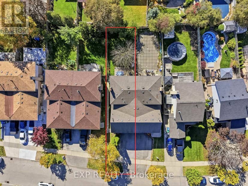 6348 Atherly Crescent — photo 39 of 40