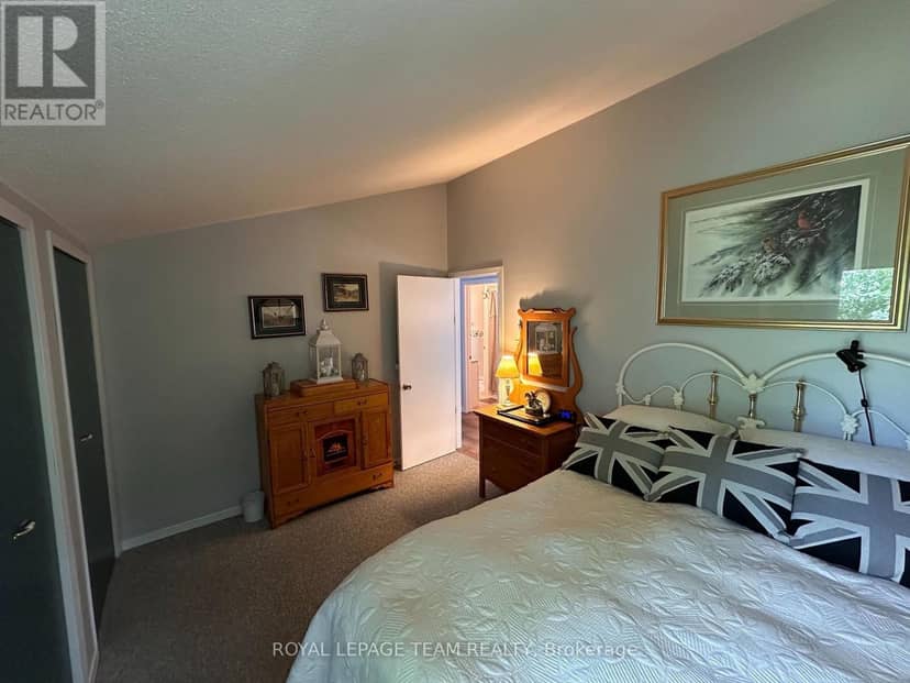 1663 Christina Crescent — photo 19 of 40