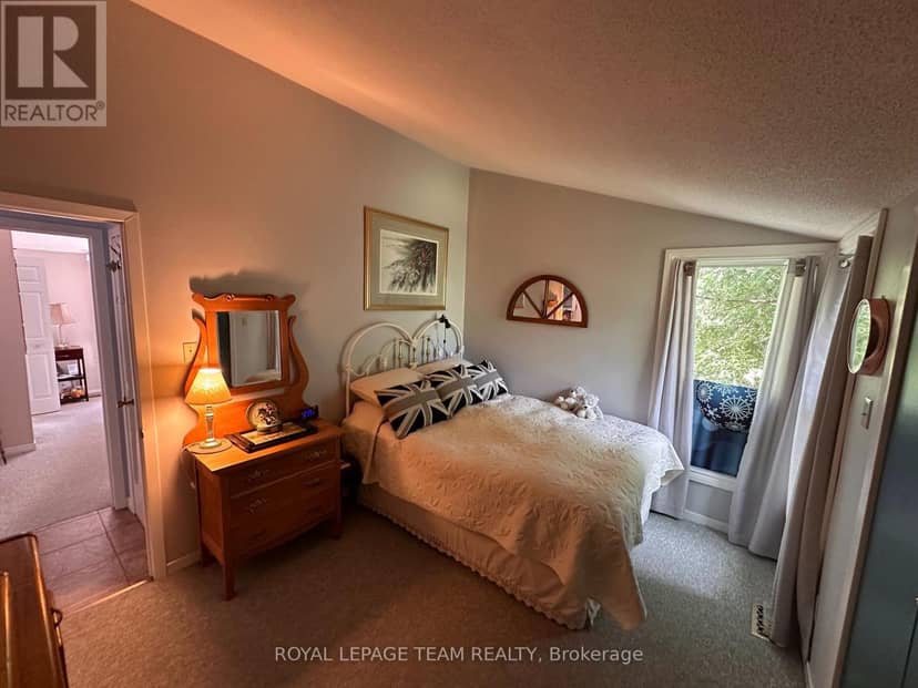 1663 Christina Crescent — photo 18 of 40