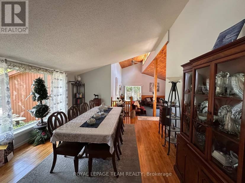 1663 Christina Crescent — photo 9 of 40