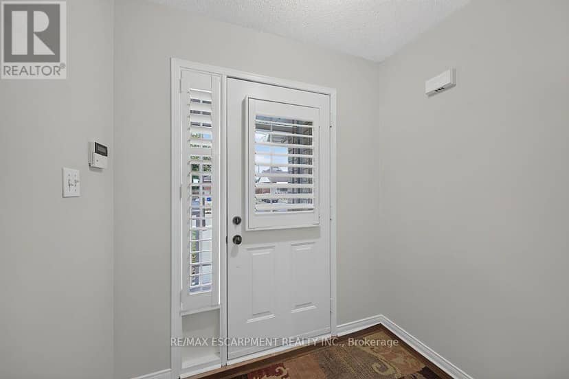 166 Toby Crescent, Hamilton, photo 2