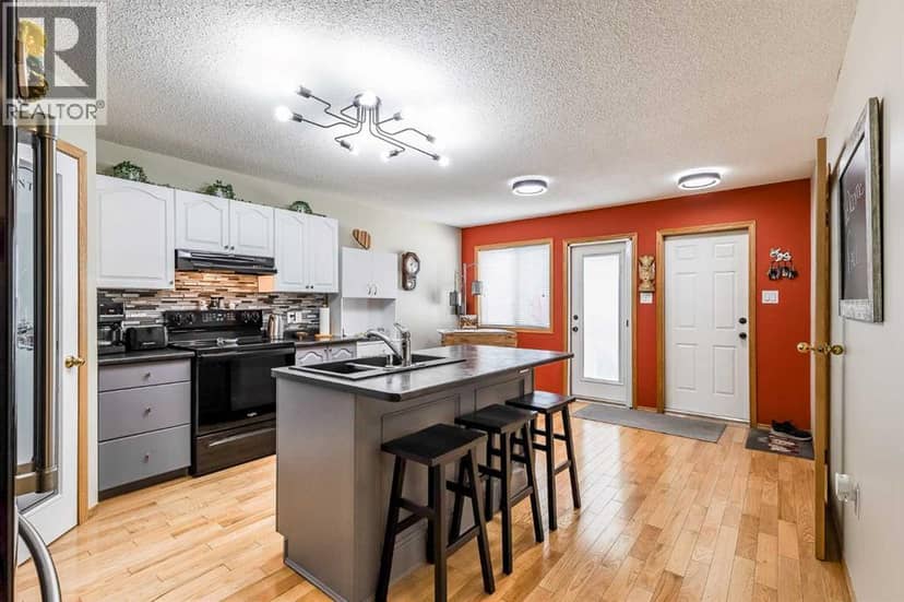 406, 165 South Ridge Drive SE — photo 13 of 40