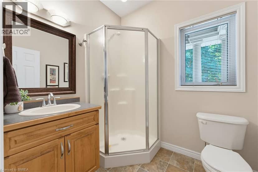 301 GOVERNORS Road E — photo 14 of 35