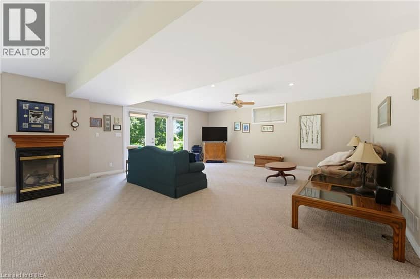301 GOVERNORS Road E — photo 15 of 35