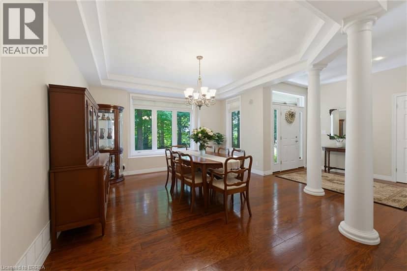 301 GOVERNORS Road E — photo 4 of 35
